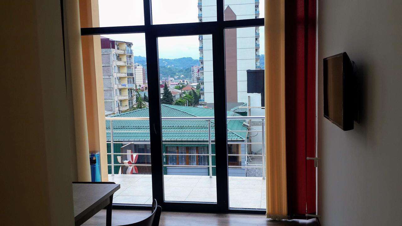 Blossom Hotel Μπατούμι Εξωτερικό φωτογραφία