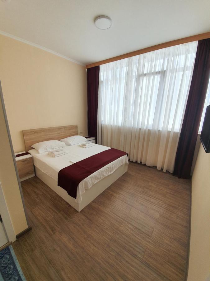 Blossom Hotel Μπατούμι Εξωτερικό φωτογραφία