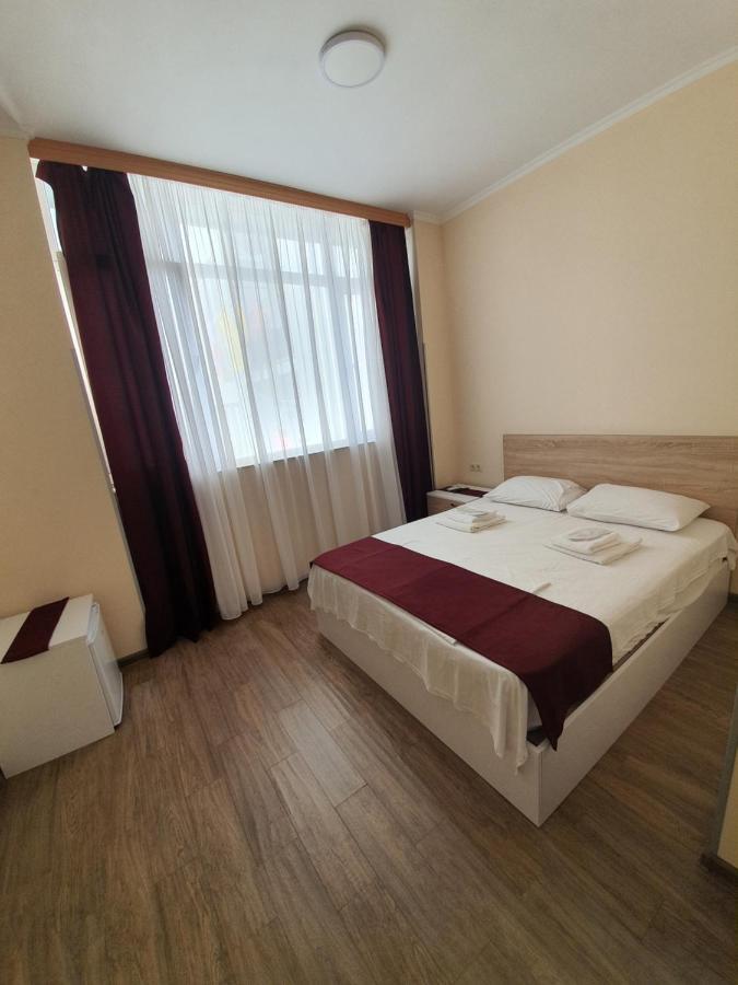 Blossom Hotel Μπατούμι Εξωτερικό φωτογραφία