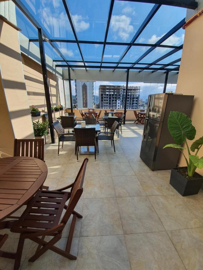Blossom Hotel Μπατούμι Εξωτερικό φωτογραφία